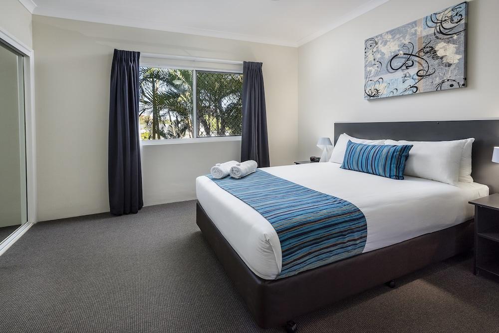 3 Bedrooms, Town House