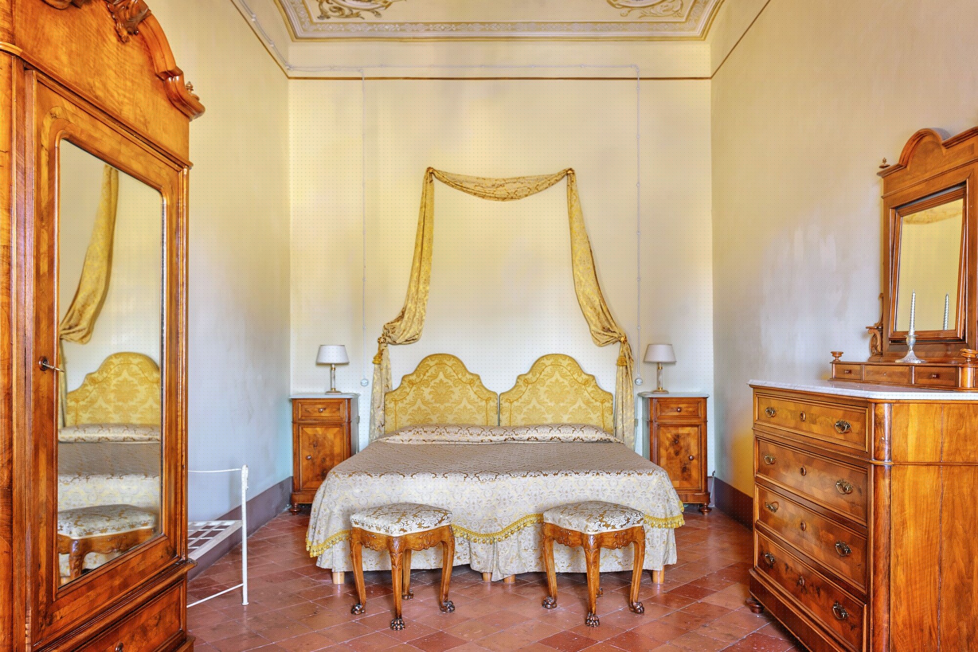 Senior, Suite, Double Bed