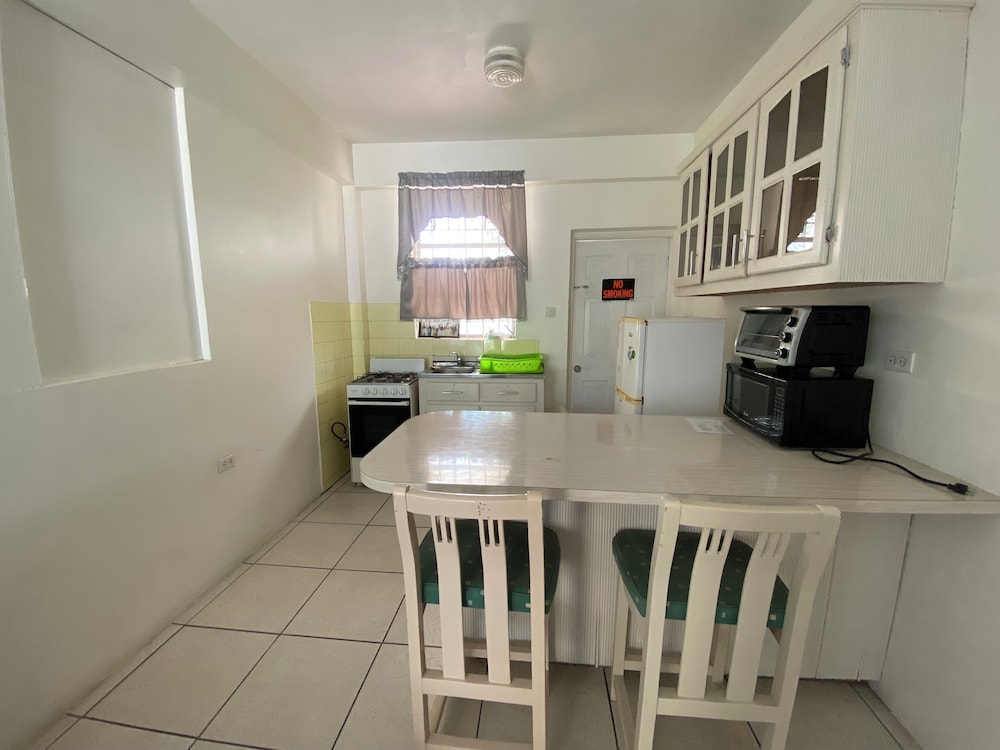 MELROSE BEACH APARTMENT 30/50