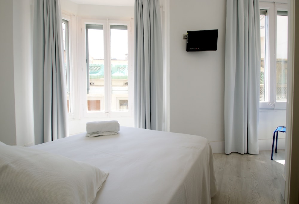 Dingdong Express Hostel 16/33