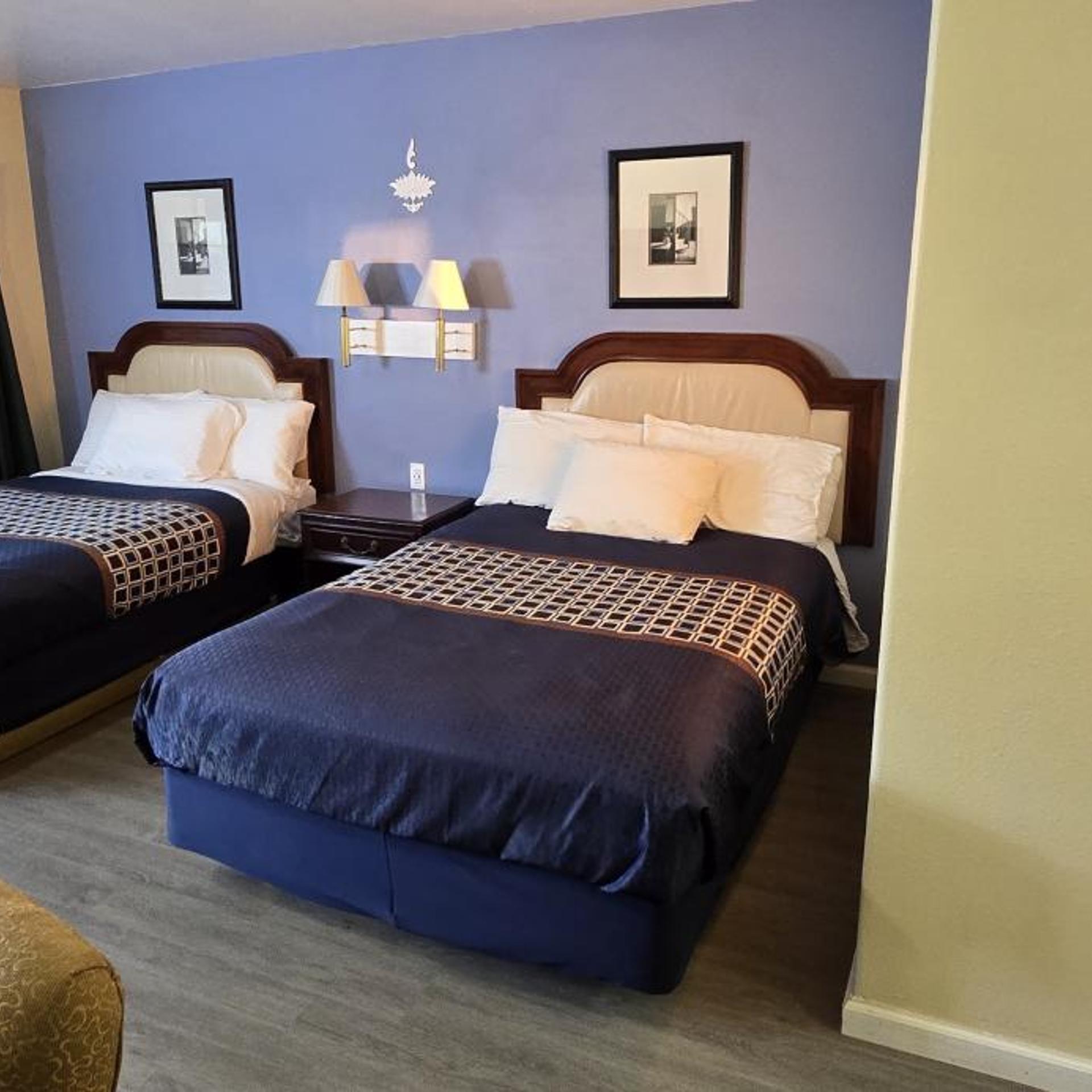 Room, King Bed, 2 Queen Beds, Rodeway Inn & Suites Blythe I-10, CA 9/10