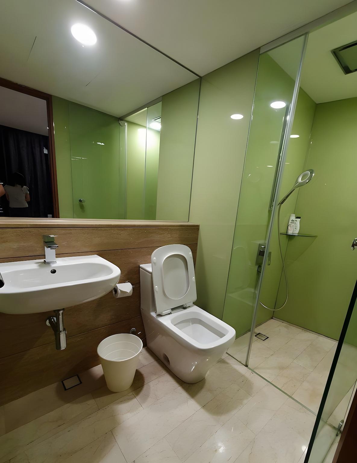 THE TREE BOUTIQUE HOTEL 43/44