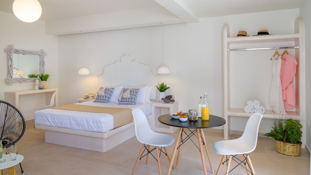 Sweet Home Naxos 32/50