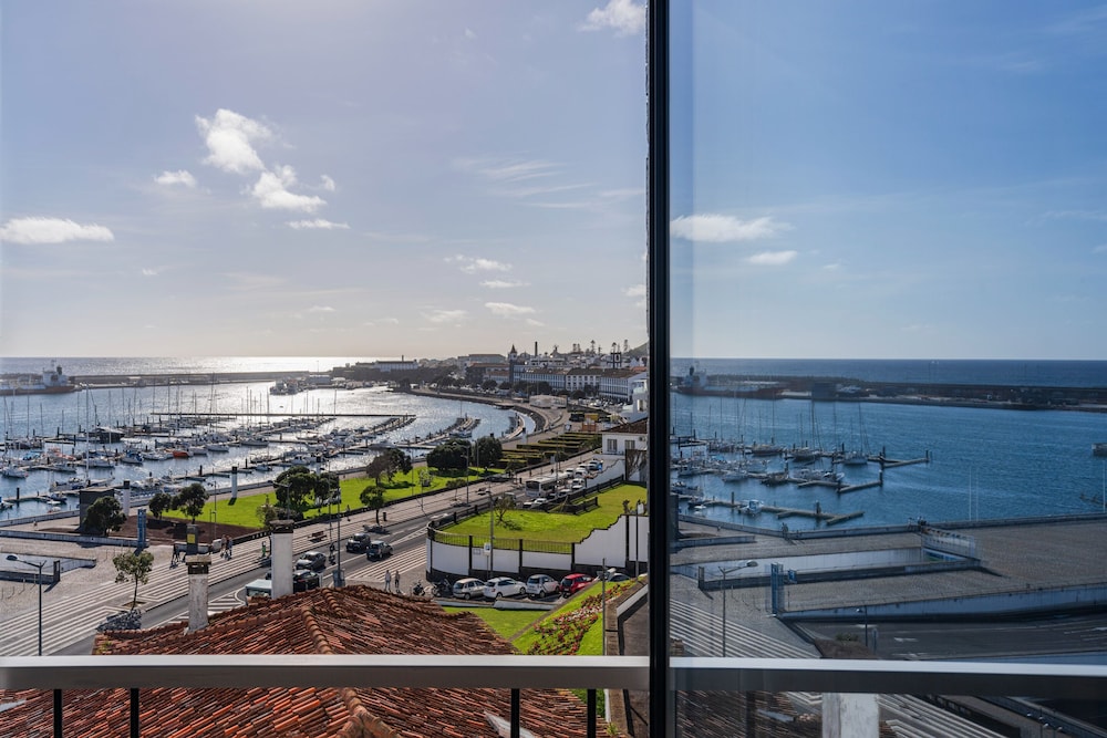 Grand Hotel Acores Atlantico 22/72
