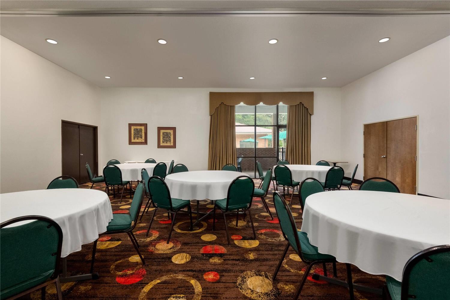 Days Inn by Wyndham Lexington 21/26
