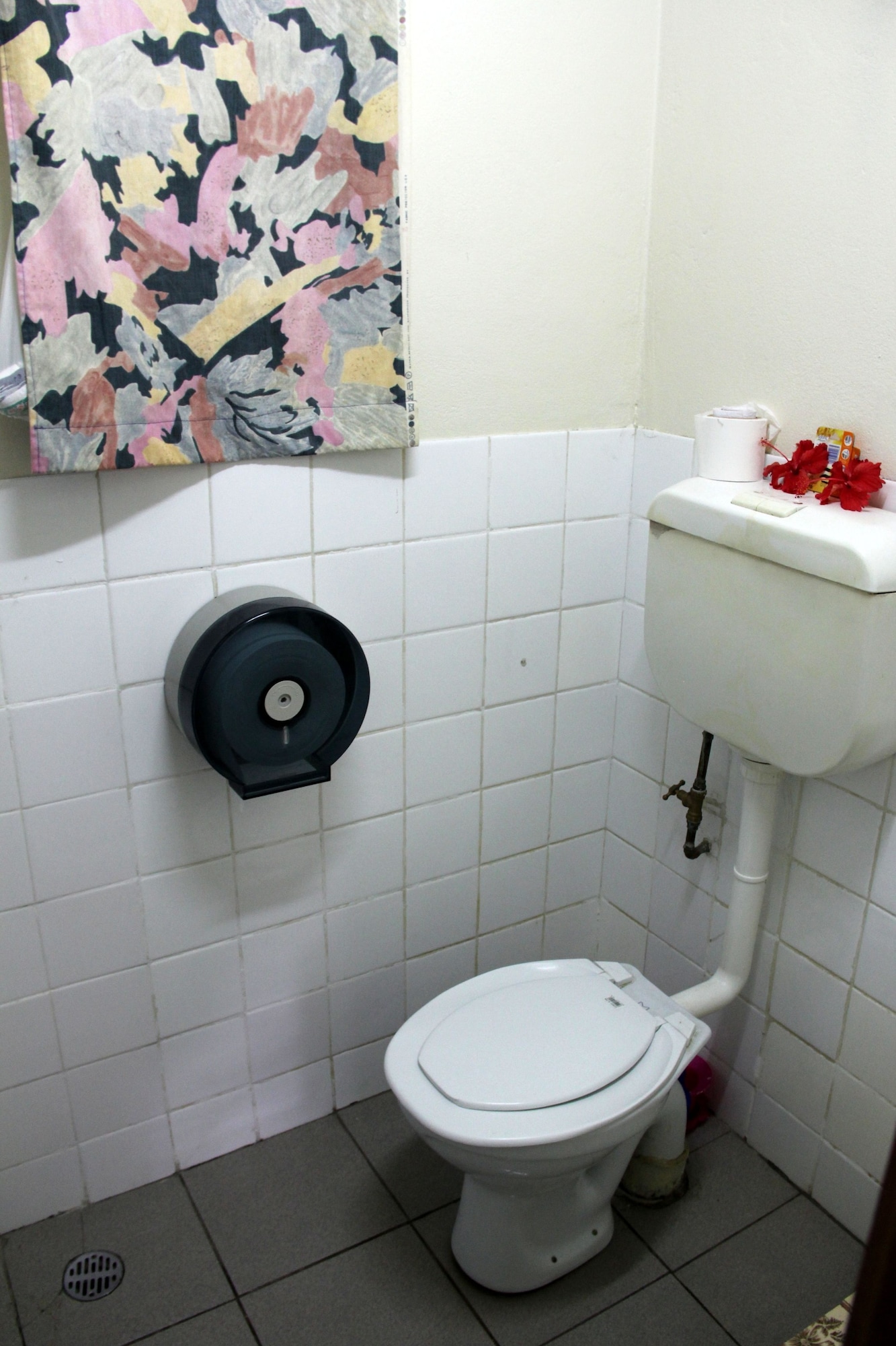 BUDGET, TWIN BEDS