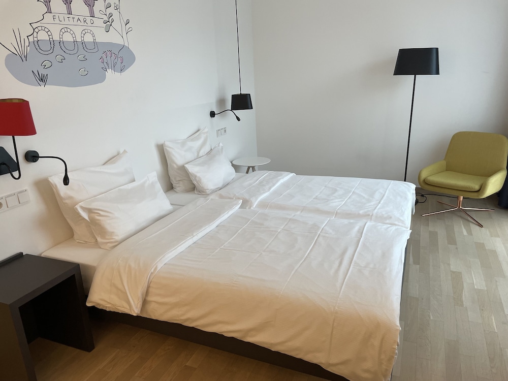 STANDARD, TWIN BEDS