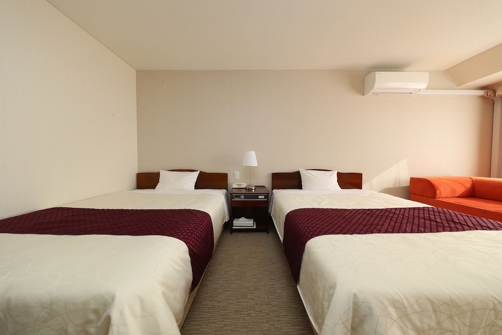 Hotel 21 9/57