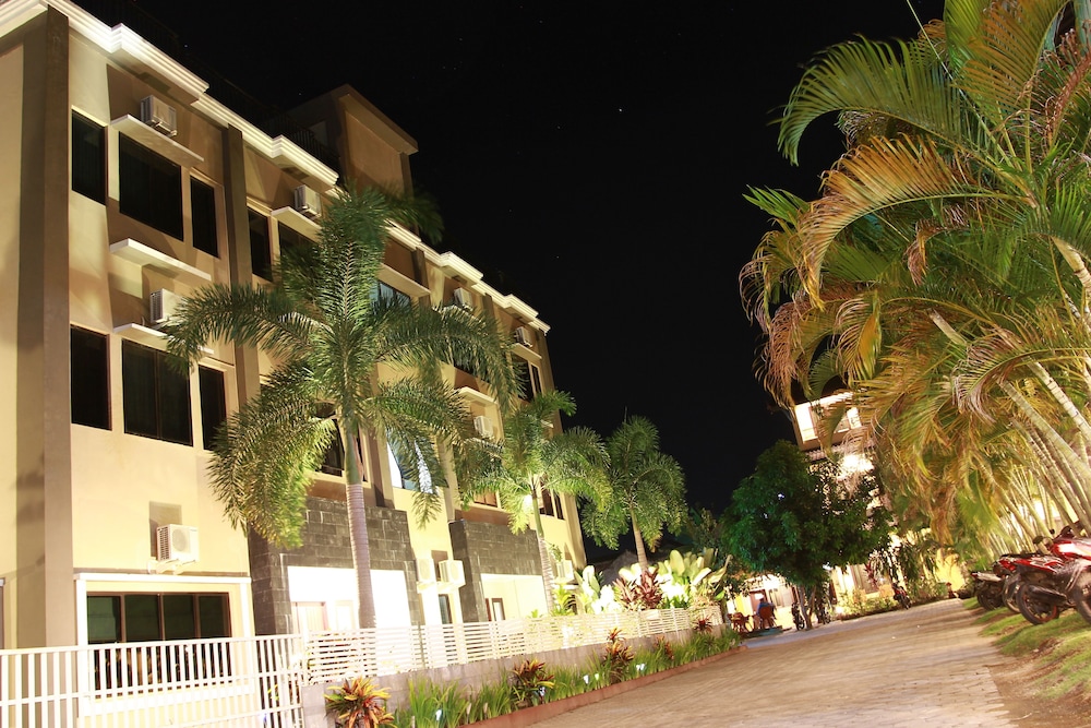 PURI SENGGIGI HOTEL 20/22