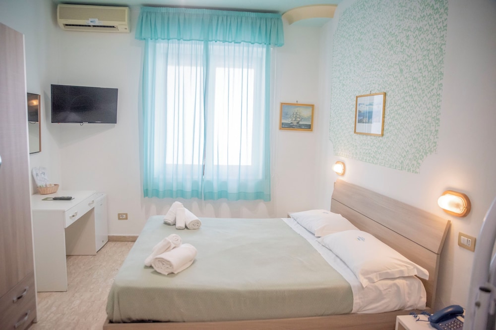 HOTEL LE TRE CARAVELLE 8/50