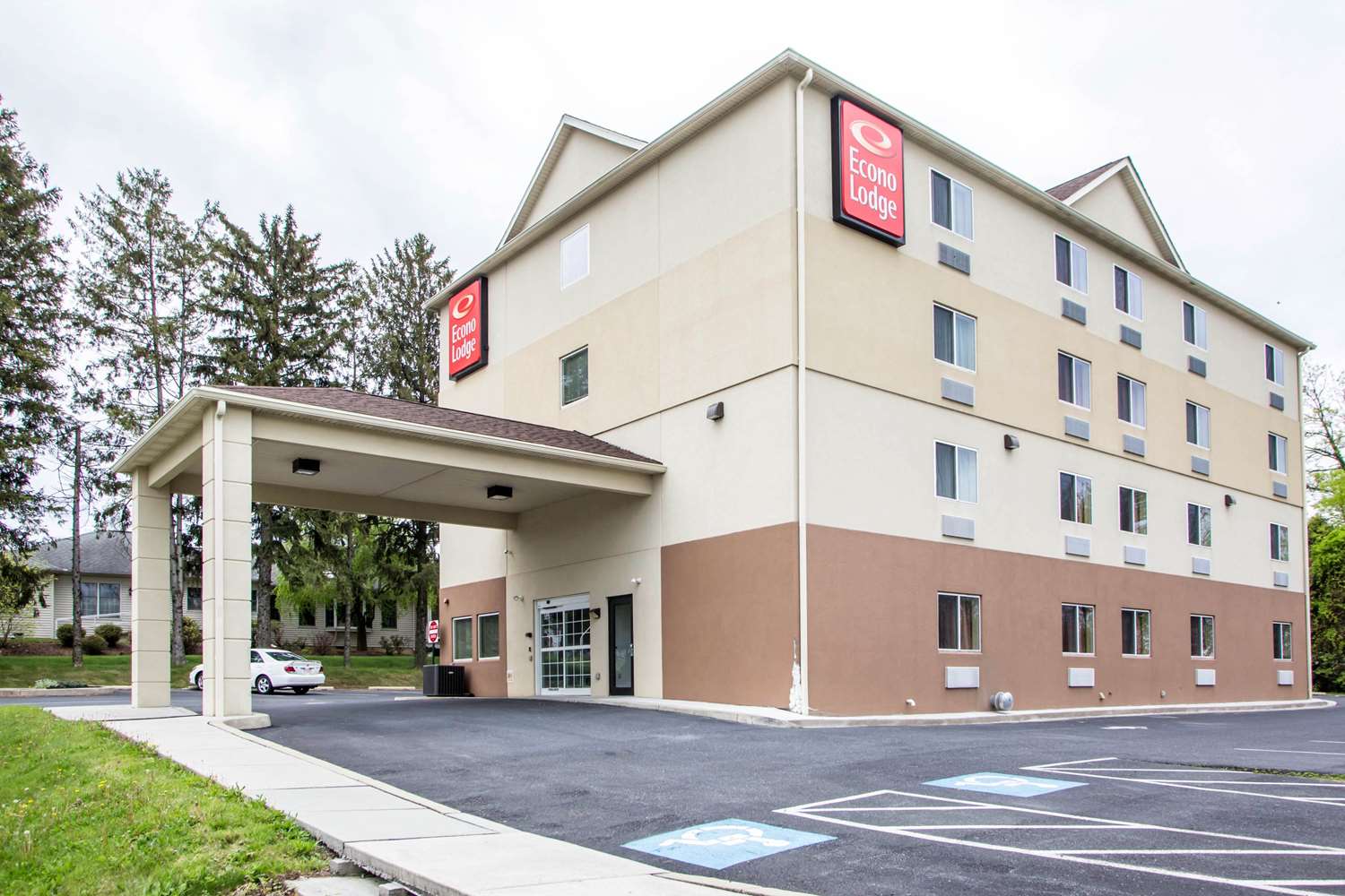 Econo Lodge Harrisburg Hershey 23/26