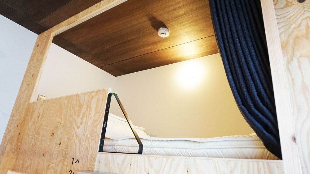 Poly Hostel 2 Namba 22/38