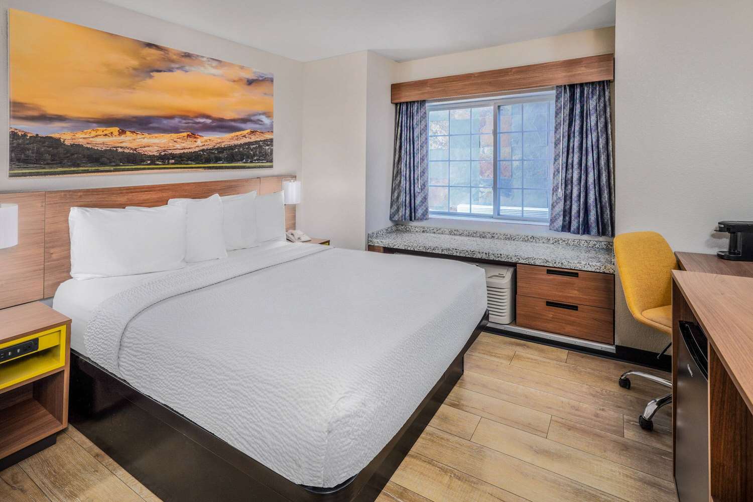 Days Inn and Suites by Wyndham Greeley 5/19