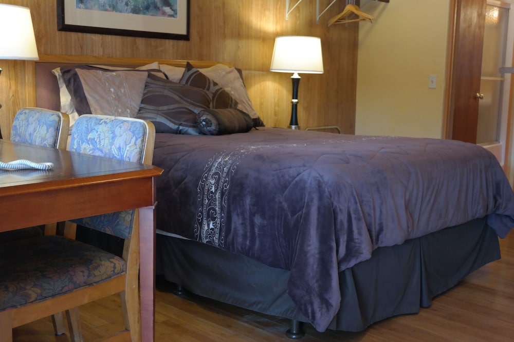 Coast Inn and Spa Fort Bragg 32/65