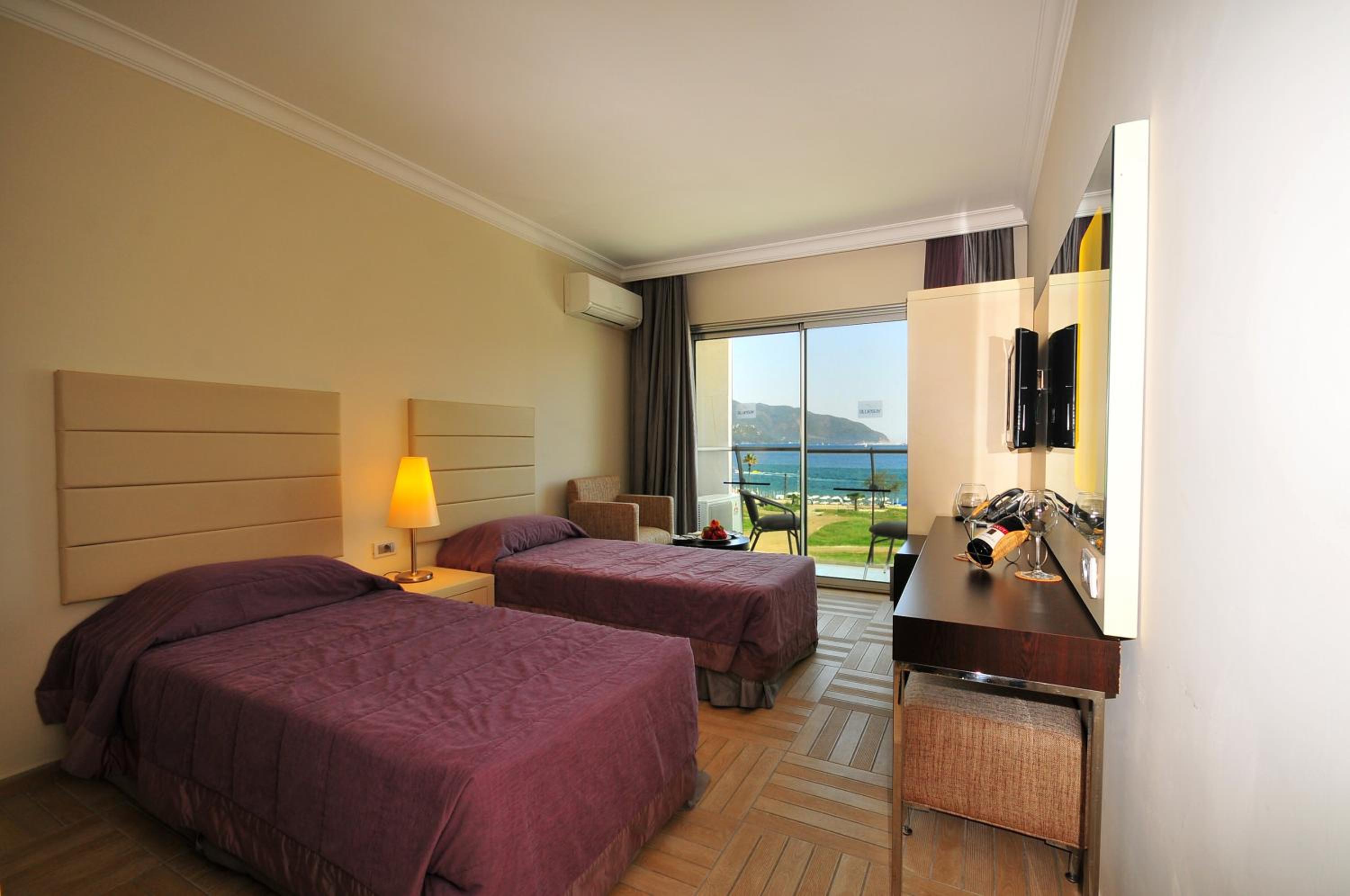 ROOM, DOUBLE OR TWIN BED, SEA VIEW