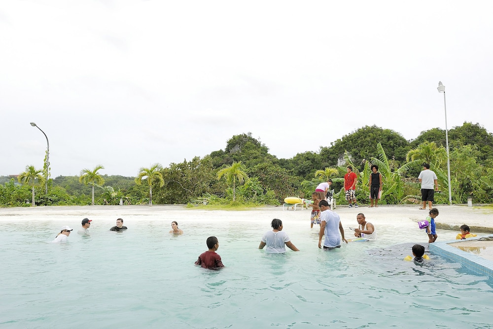 Airai Water Paradise Hotel And Spa 47/56