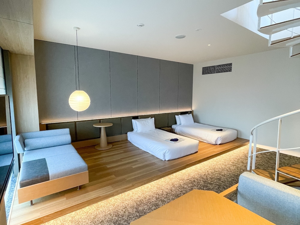 PARK, SUITE