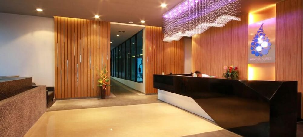 Mantra Varee Hotel 12/47