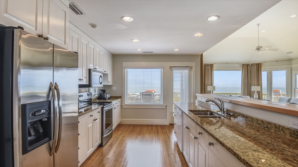 Sanderling Resort 69/72