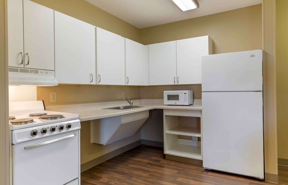 Extended Stay America - Hartford - Farmington 50/55