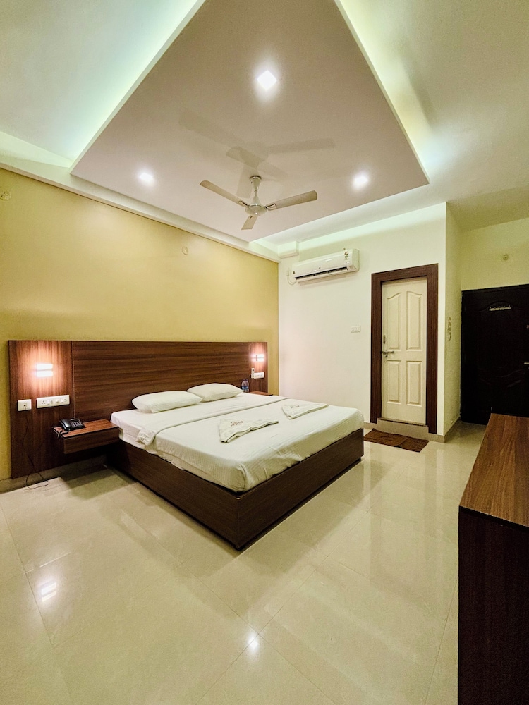 Hotel Citywalk Residency 22/50