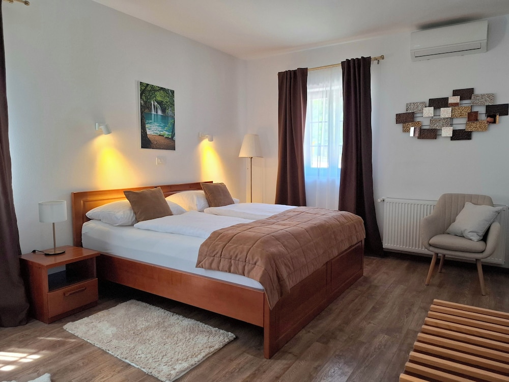 Plitvice Lakes Villa Prica 42/50