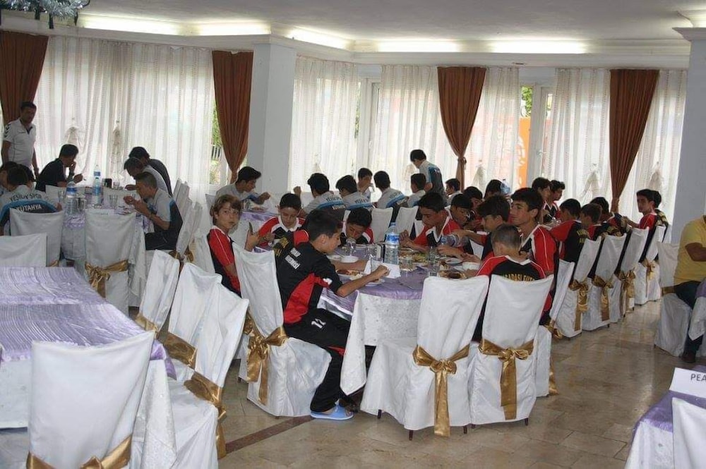 Uyum Hotel 13/24