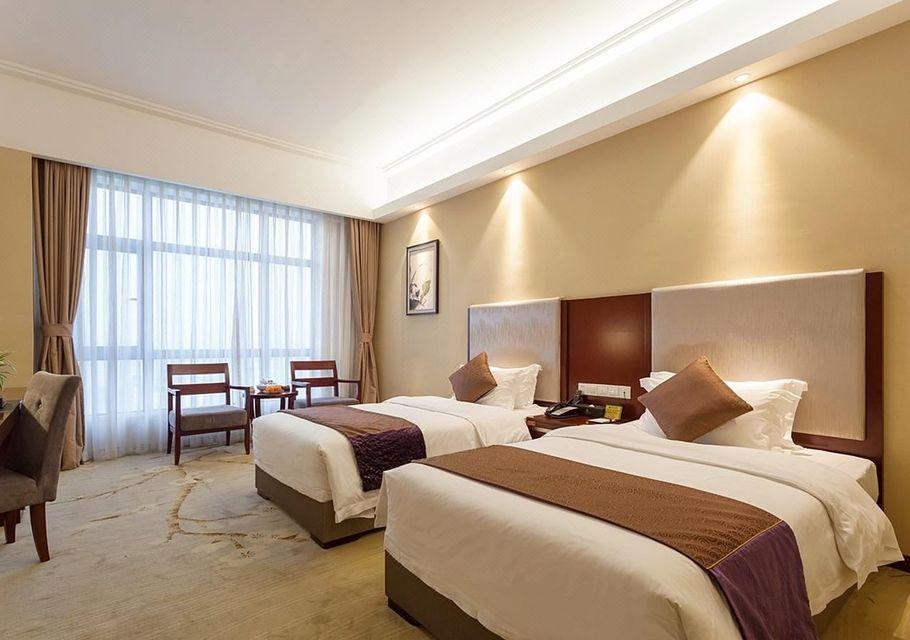 Cozy, Twin Beds