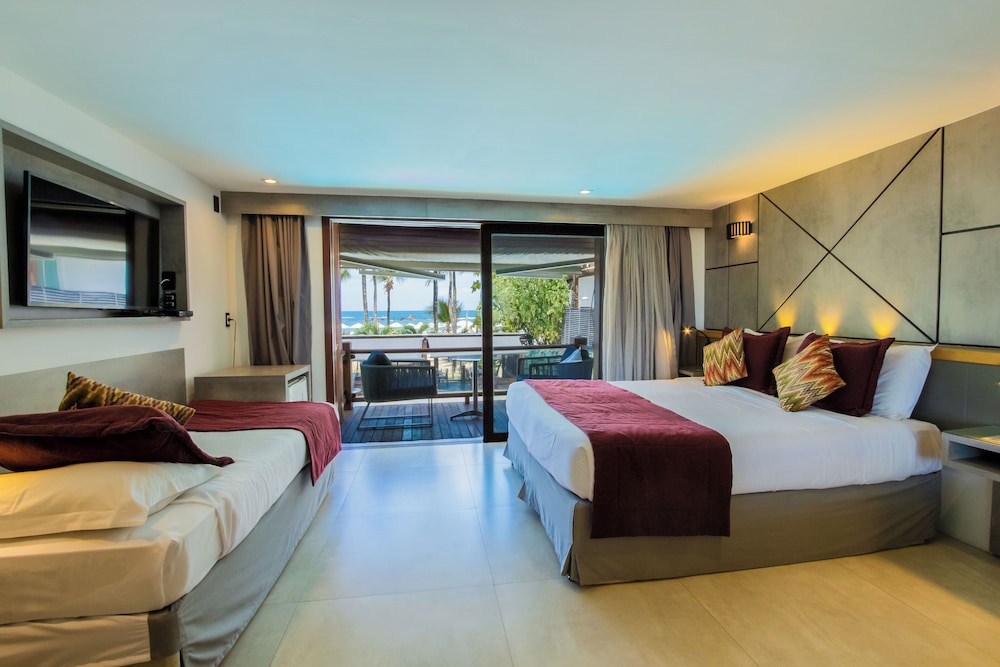 ROOM, SEA FRONT, HYDROMASSAGE