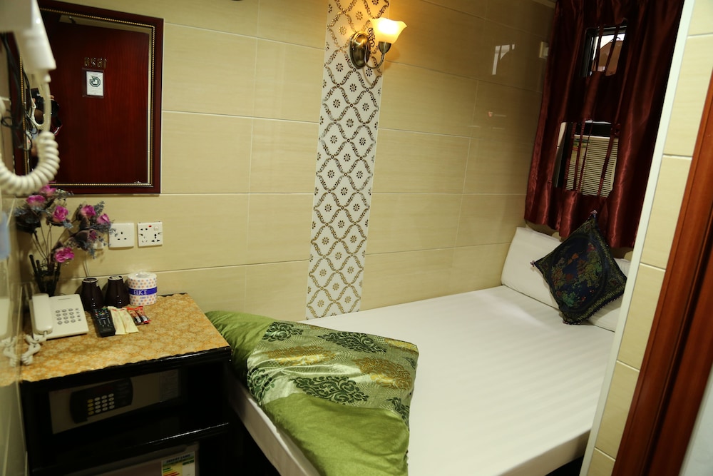 European Hostel 14/51