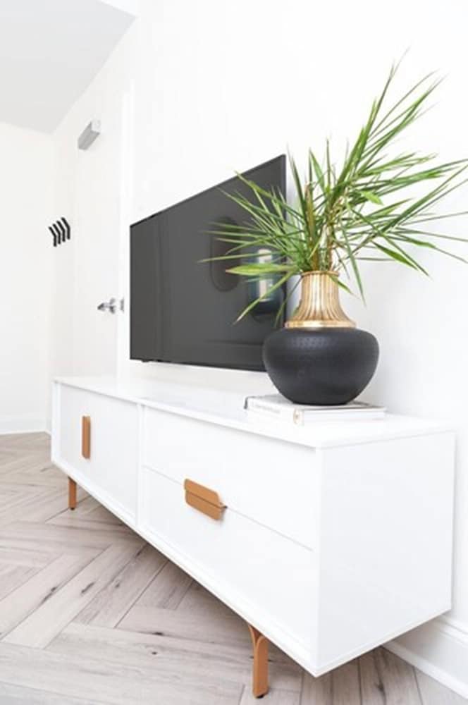 Luxuri Suites 7/50