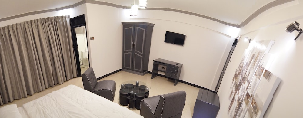 Econo Lodge 38/46