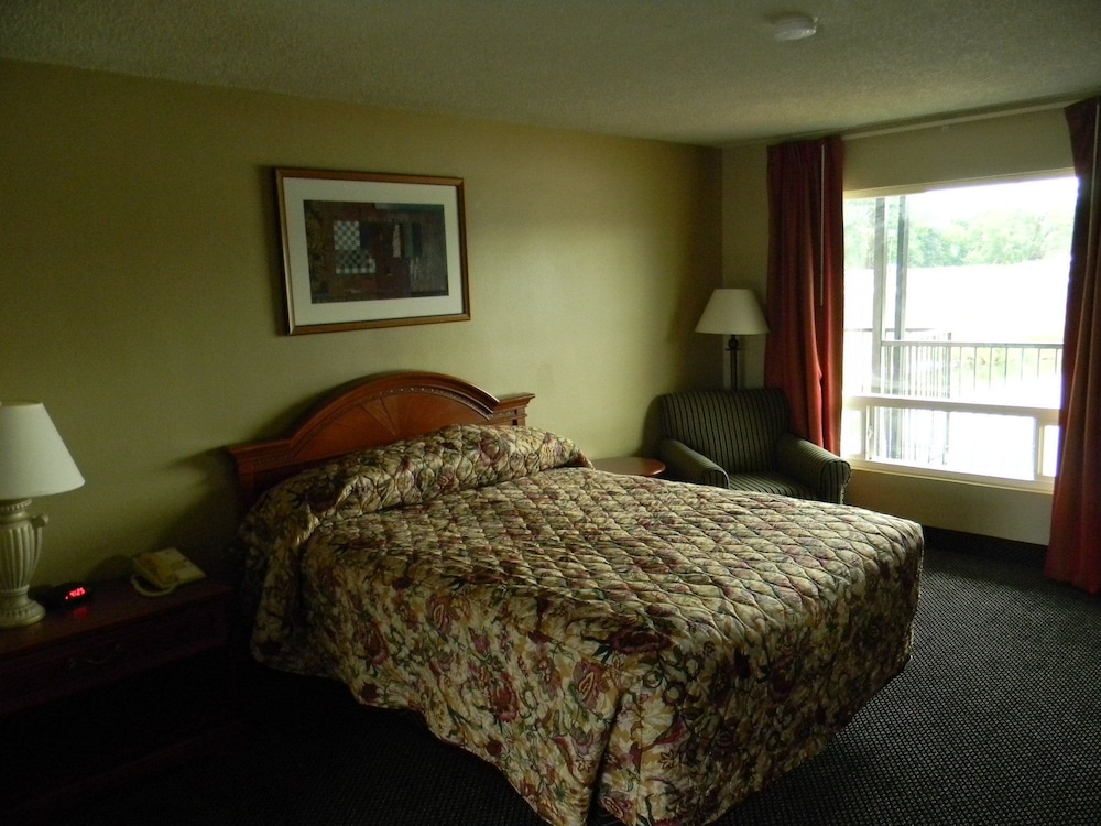 Lakeview Inn Centralia 12/28