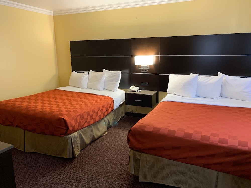 DESIGN, SUITE, 2 QUEEN BEDS