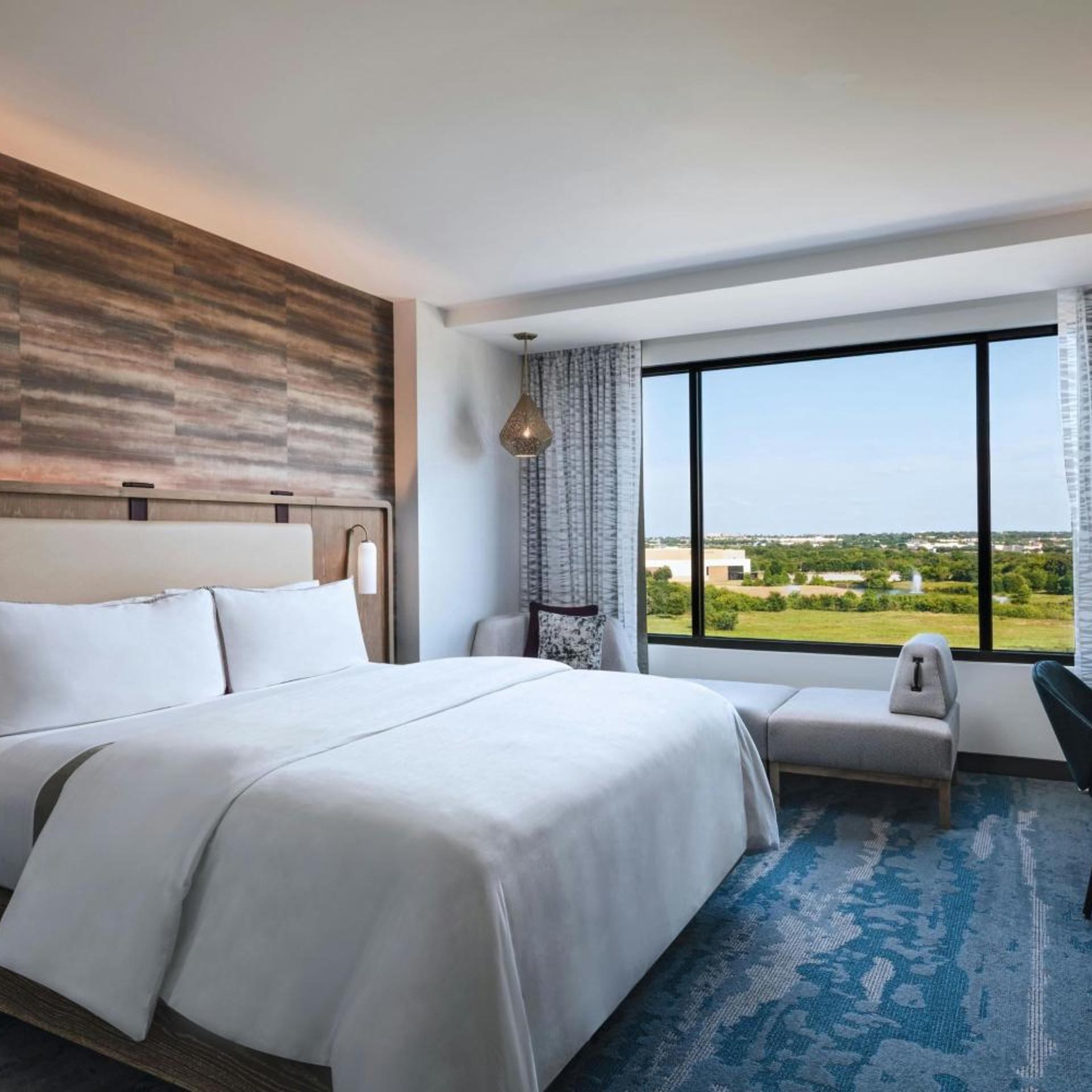 غرفة تقليدية بسرير كينج بإطلالة على المدينة