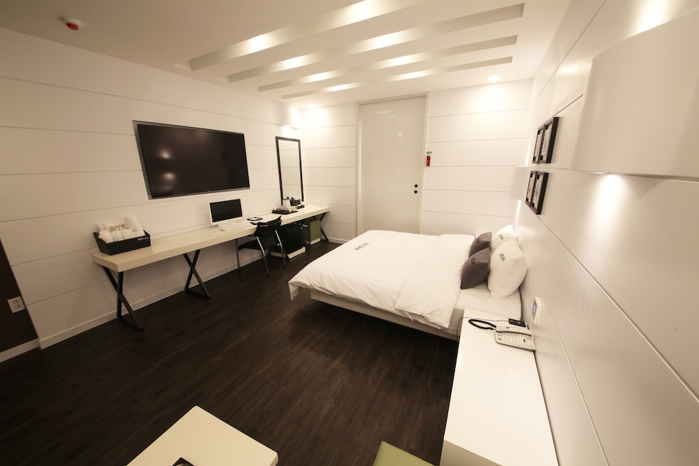 Premium Ava Hotel Sasang 15/50