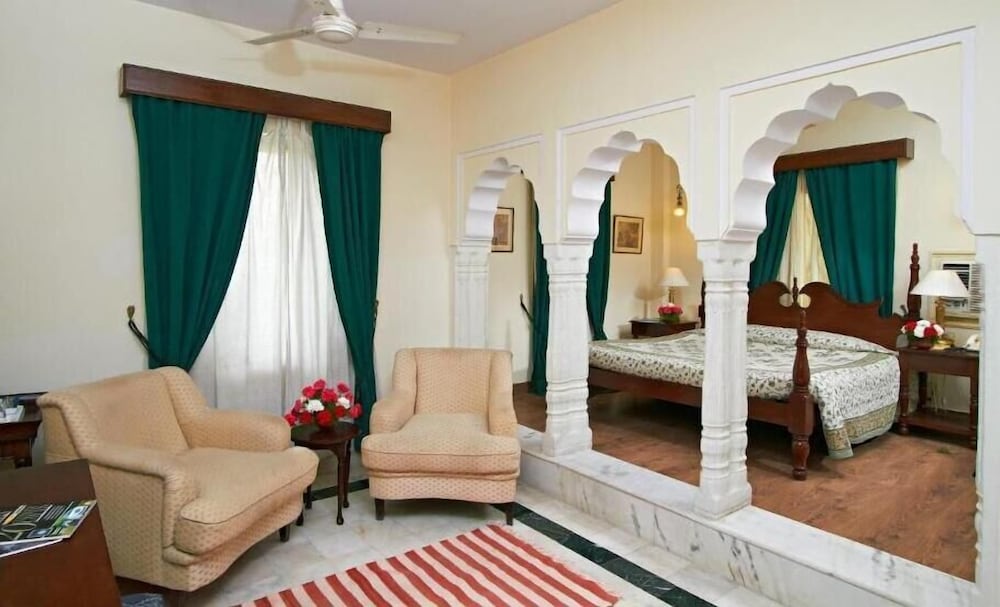 Mandawa Haveli 12/70