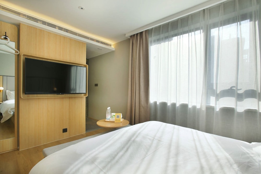 Miju House Jing'an 12/50