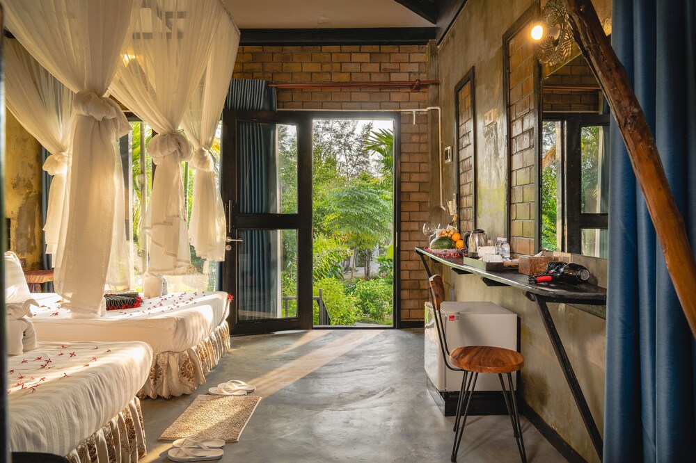 Koh Rong Hill Beach Resort 39/63