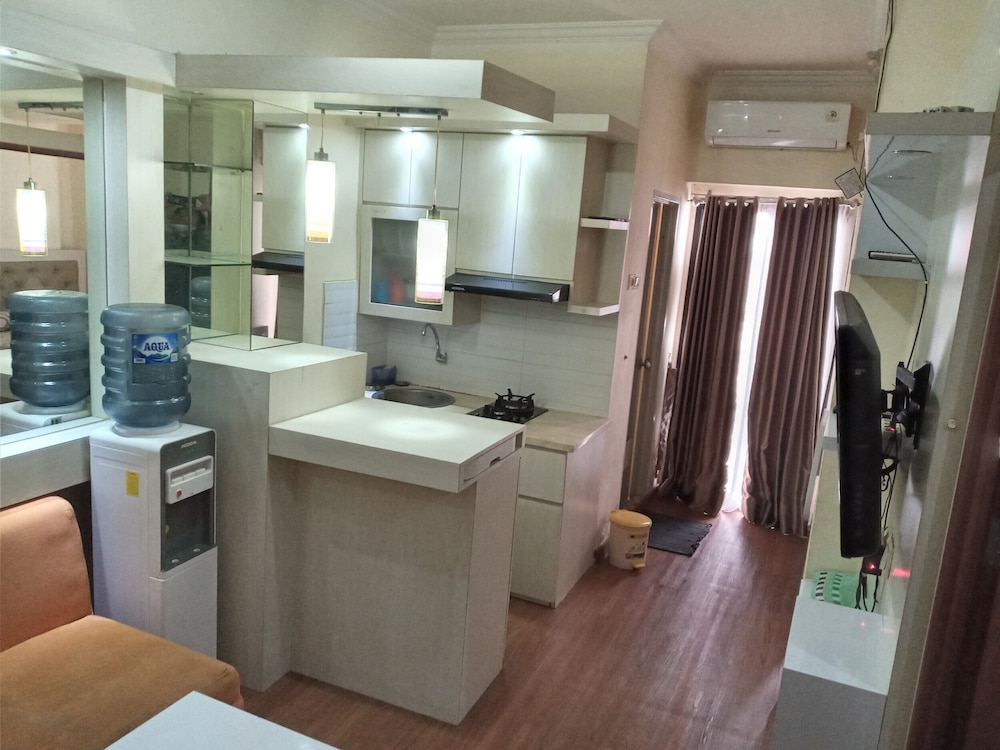 Kemang View by Happy Room by Zuzu 31/34