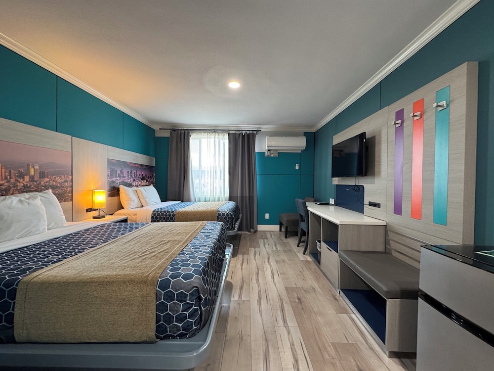Hometel Suites 27/72