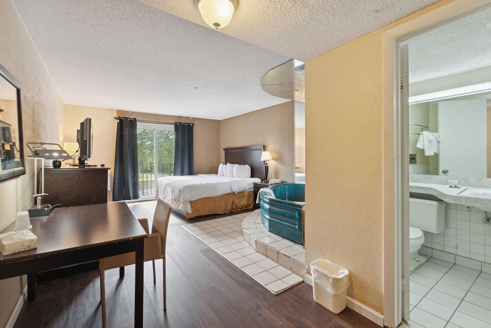 Days Inn by Wyndham Toledo 22/37