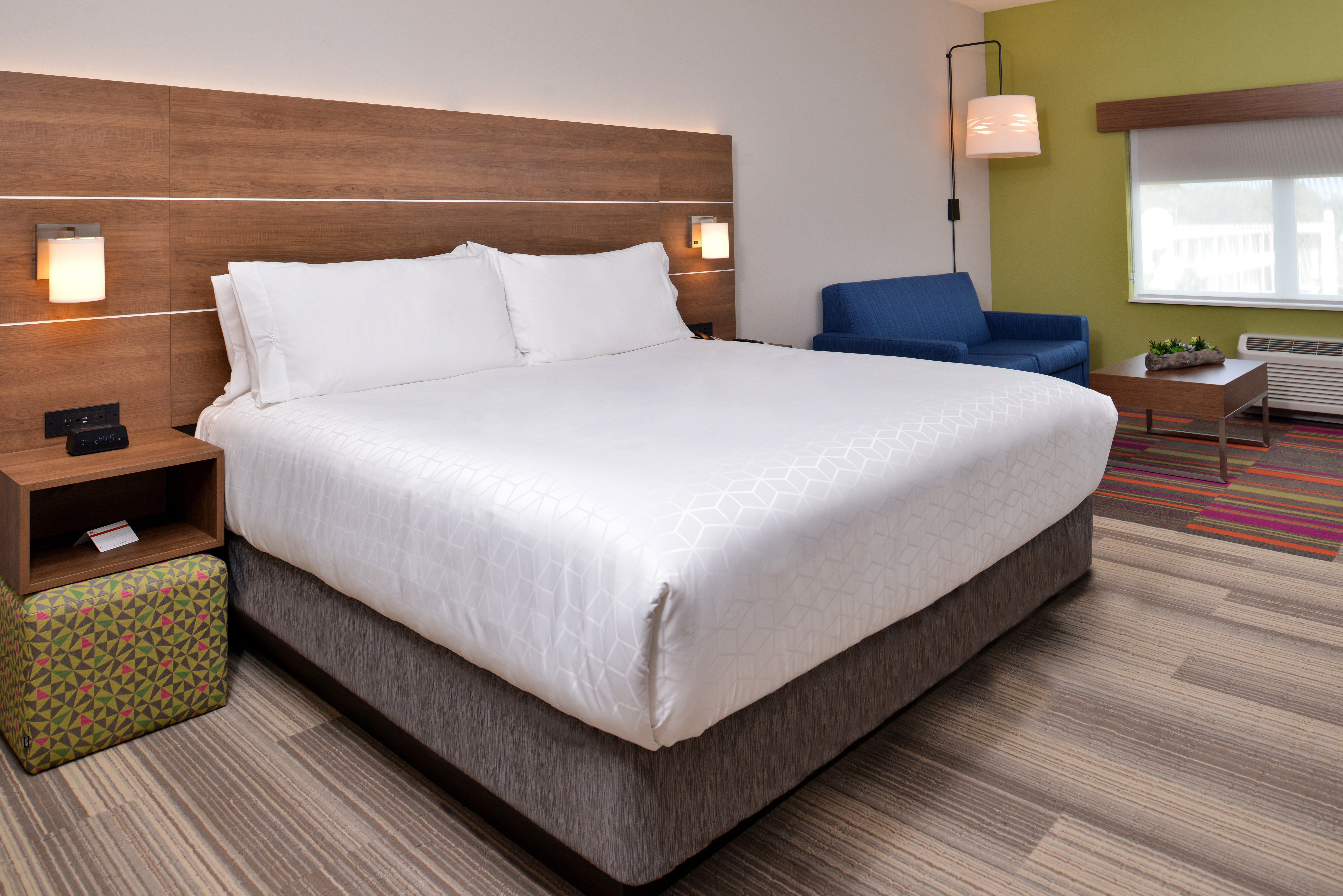 Holiday Inn Express Suites Alachua Gainesville Area 19/73