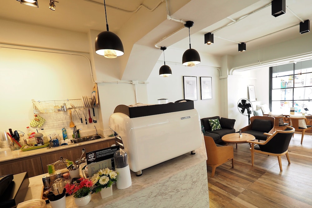 T Hostel at Victory Monument 38/46