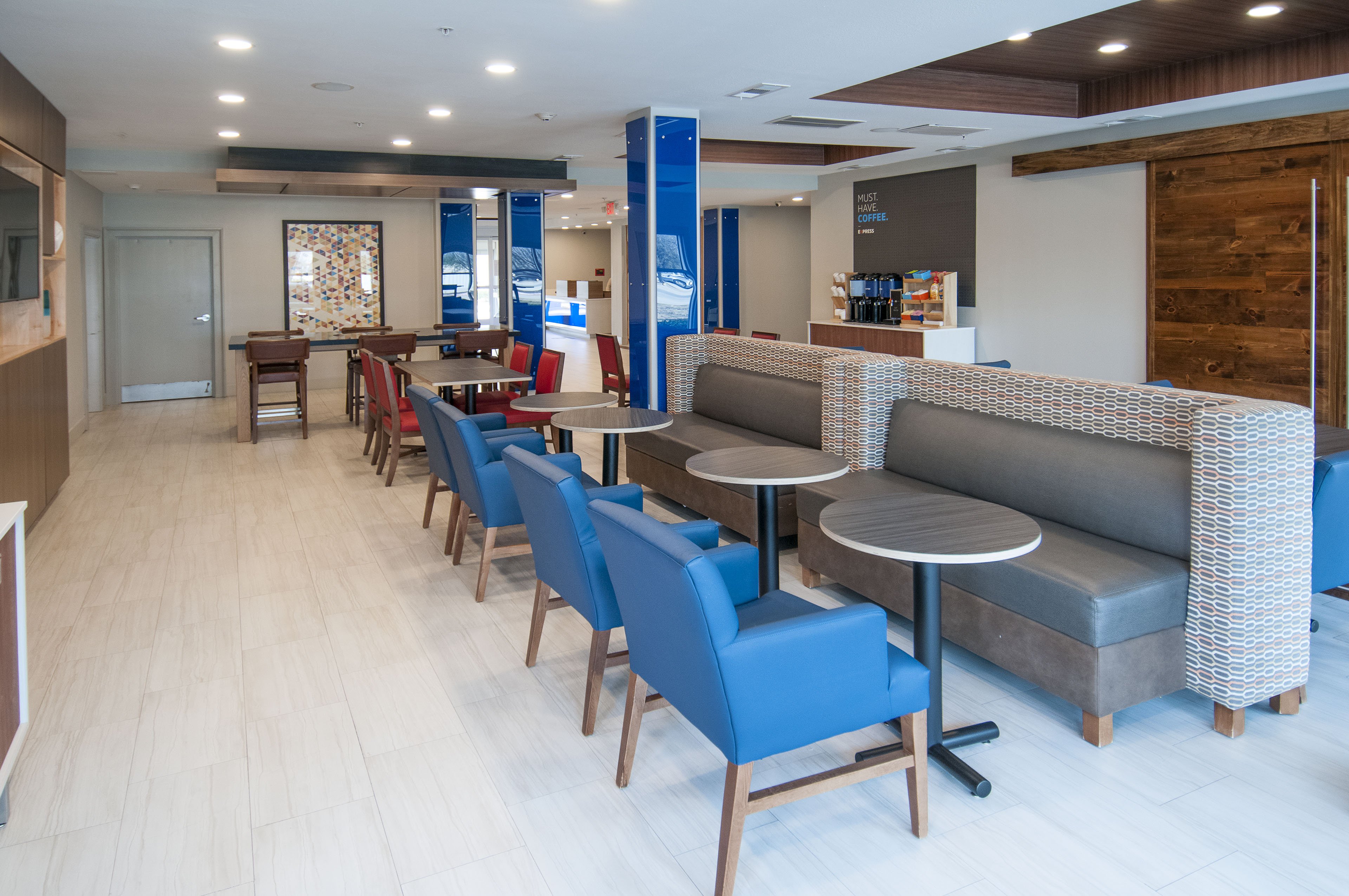 Holiday Inn Express & Suites Dallas-North Tollway (N Plano) 34/53