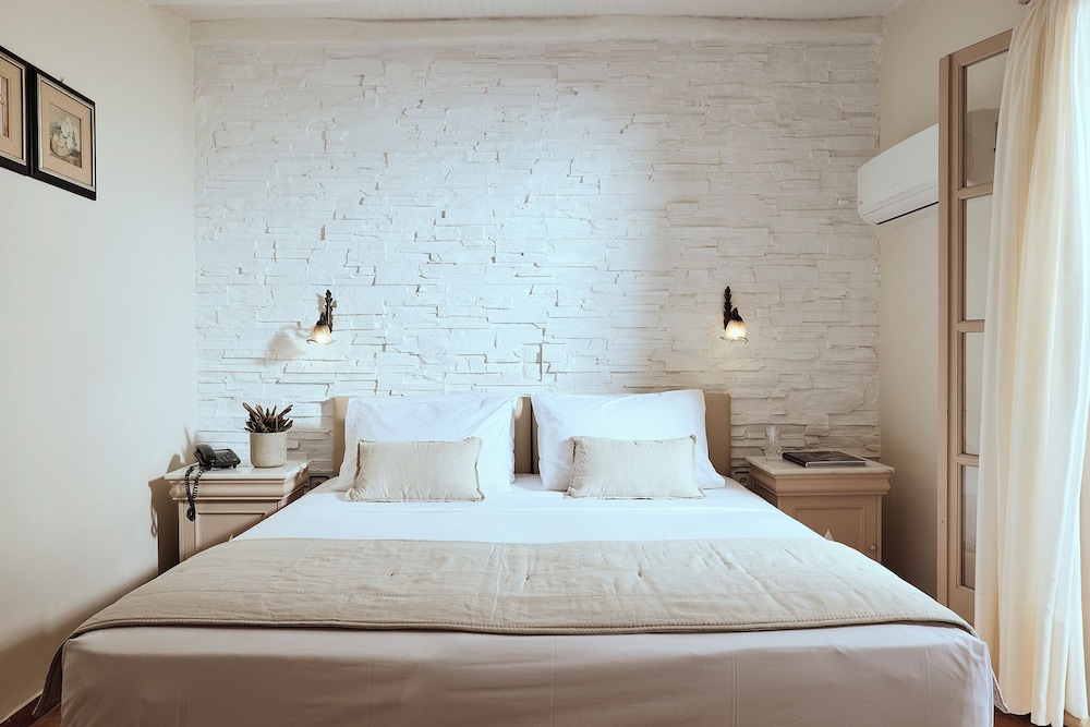 Semi Room, Economy, Basement, Double or Twin Bed، Naxos Magic Village Hotel 3/8