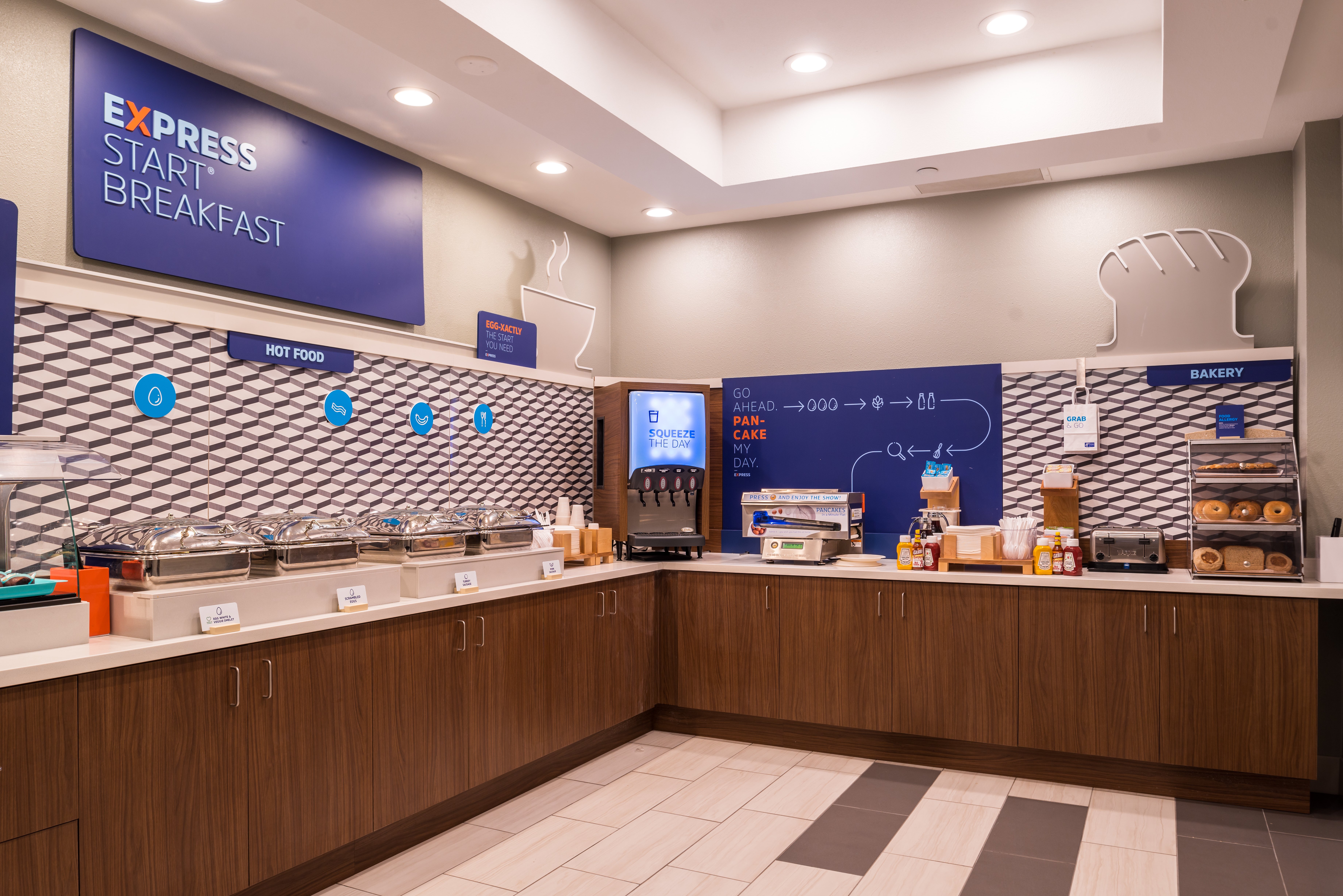Holiday Inn Express & Suites Tampa-Anderson Rd/Veterans Exp, an IHG Hotel 10/68