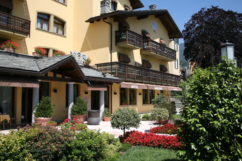 Paradise Hotel and Wellness 44/49