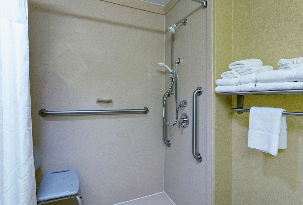 Hampton Inn & Suites Ft. Pierce 18/41