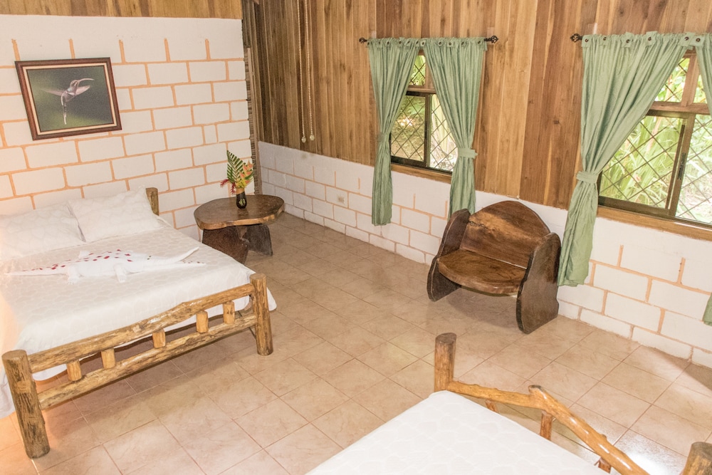 Arenal Oasis 17/50